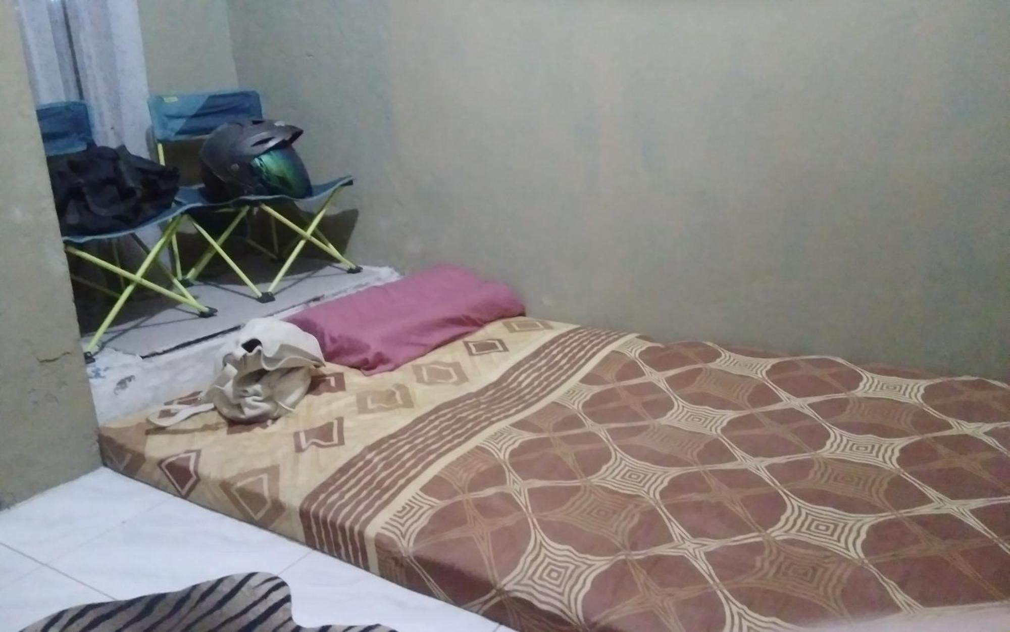 De Ikut Bojo Homestay Magelang Bagian luar foto