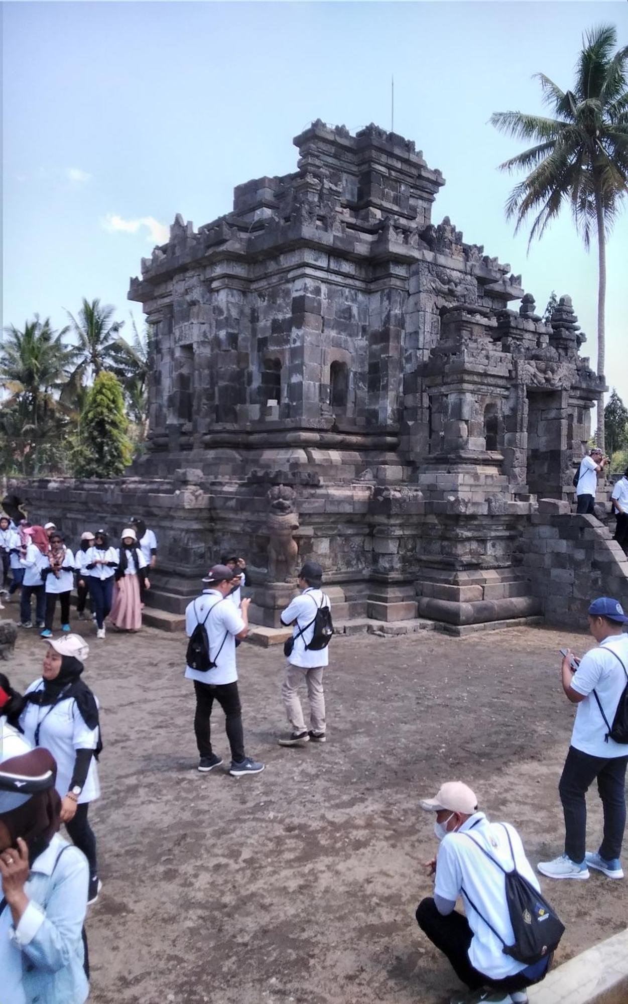 De Ikut Bojo Homestay Magelang Bagian luar foto