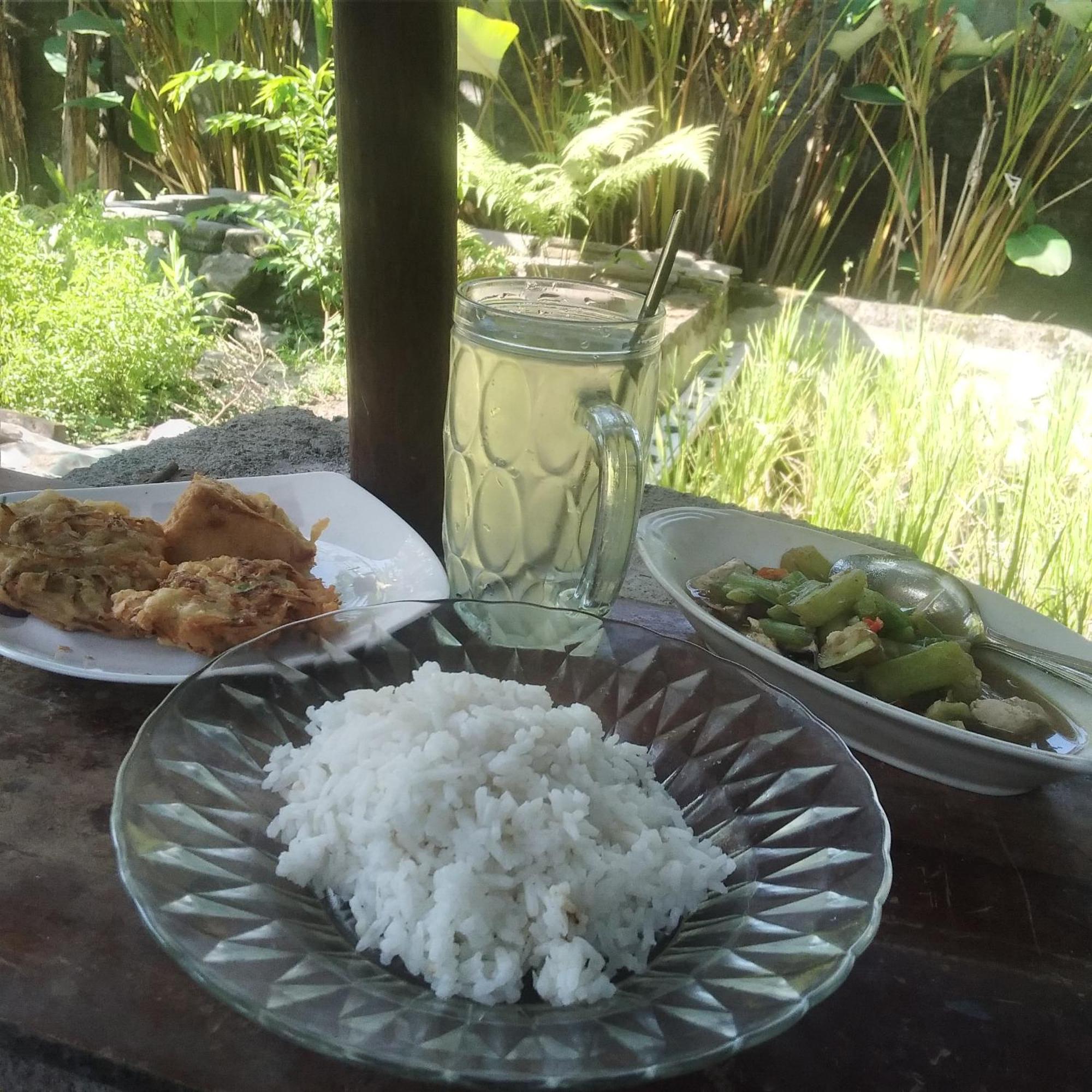 De Ikut Bojo Homestay Magelang Bagian luar foto